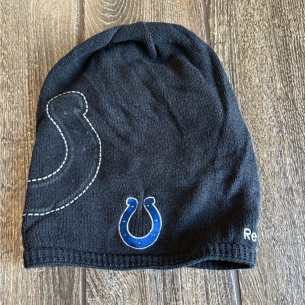 Reebok Indianapolis Colts On Field Black Insulated Beanie with Blue Logo OS